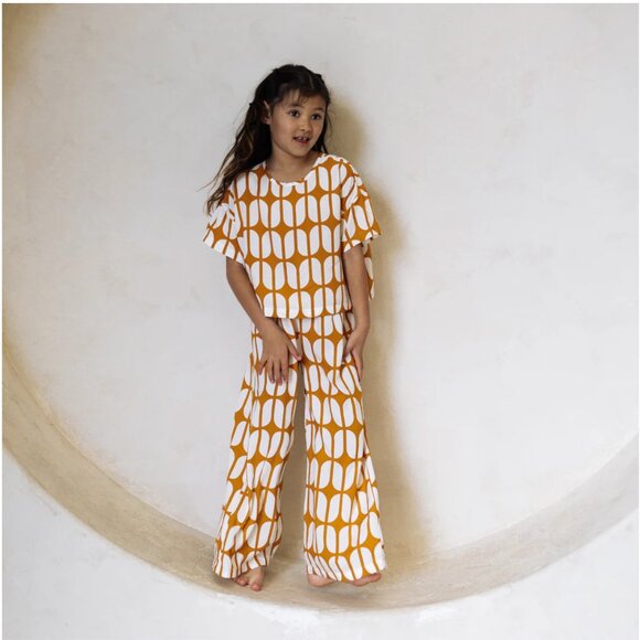 Minimalist Folk Co. || Luna Set 2-Piece Outfit || Color: Sands - Picture 1 of 6